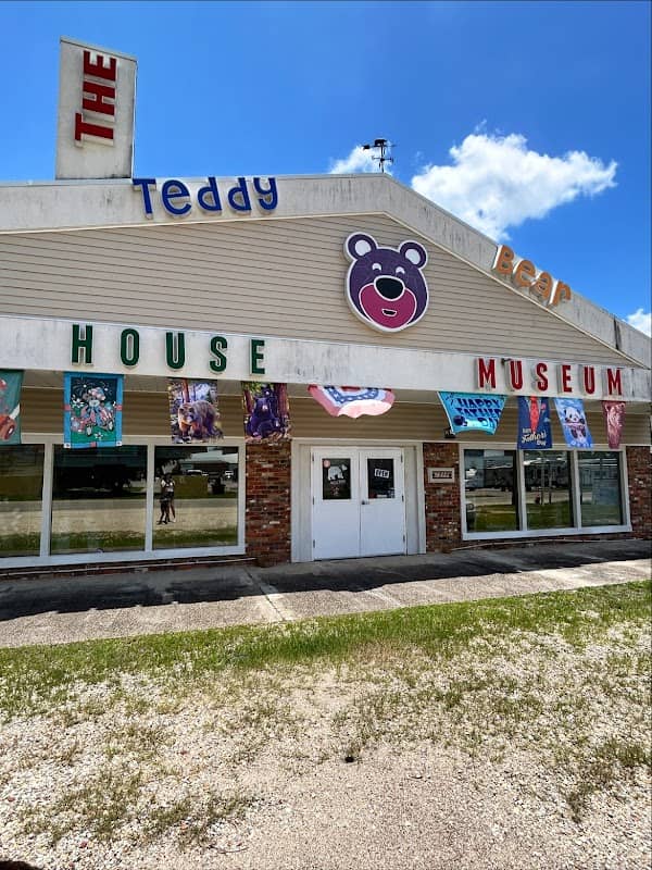 Teddy Bear House Museum - Image 1