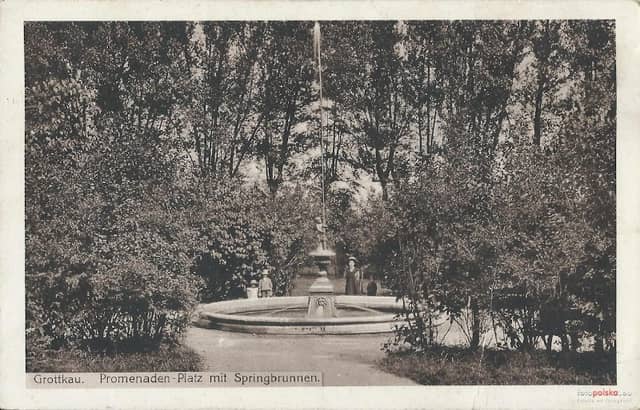 Park przy cmentarzu - Image 1