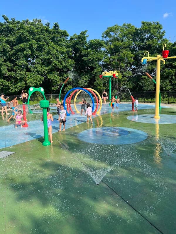 Petersen Splash Pad at Watson Park - Image 2