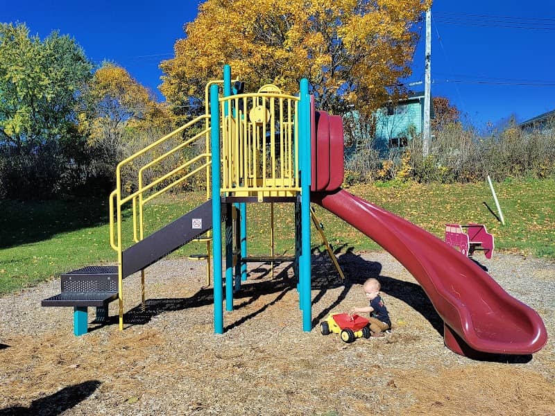 Meadowglen Park - Image 2