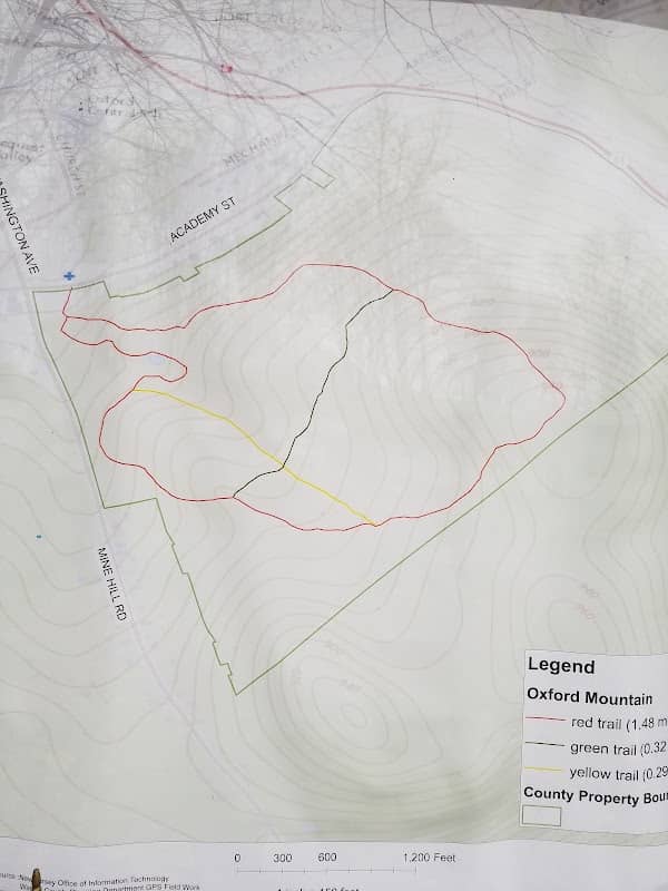 Resting Rock along red trail - Image 1