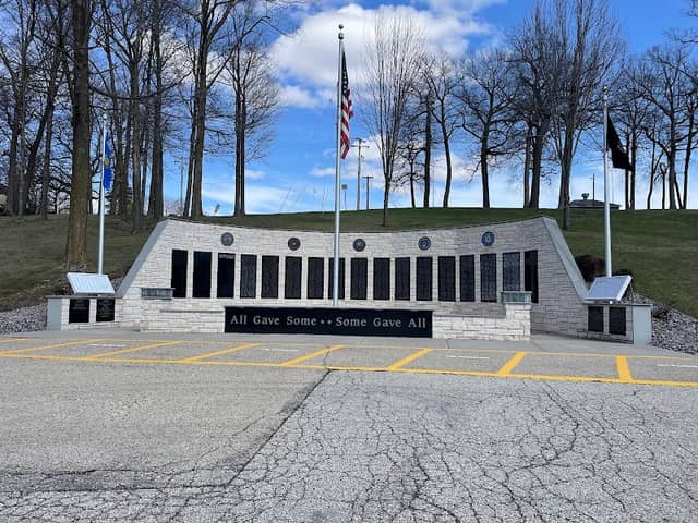 Mayville Veterans Memorial - Image 2