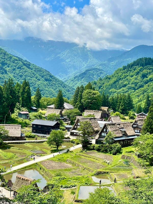 Ainokura Village Observation Deck - Image 1
