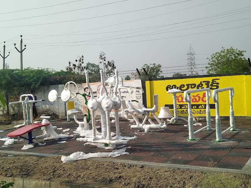 Government Play & exercise station - Image 1
