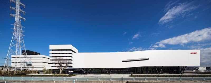 ISUZU PLAZA - Image 1