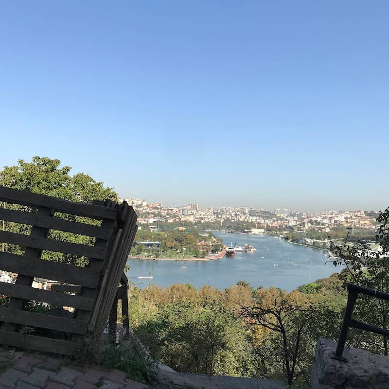 Sütlüce Park - Image 1