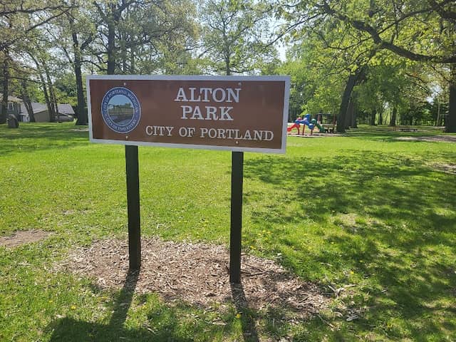 Alton park - Image 2