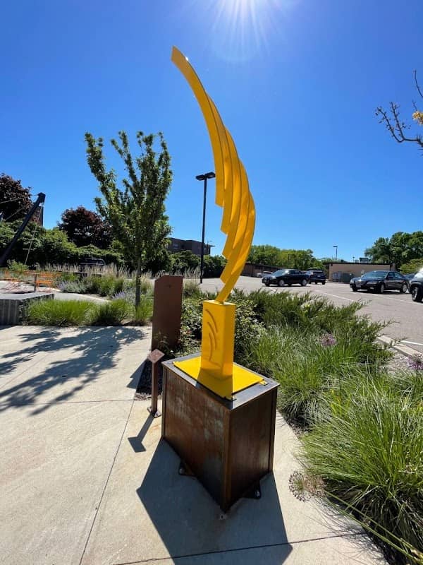 'Wind Reeds' Sculpture - Image 1