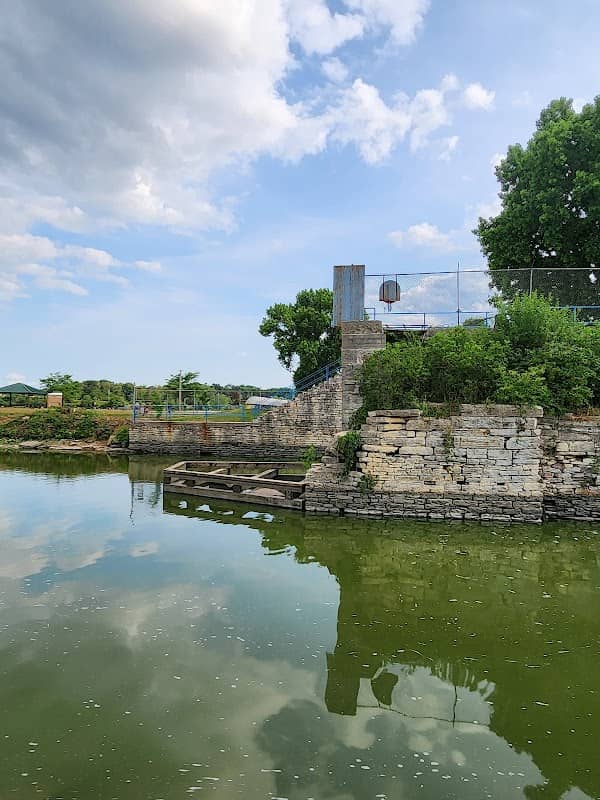Little Chute Lock - Image 1