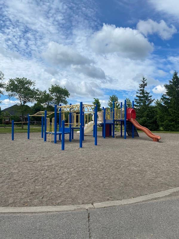 Vipond Park - Image 1