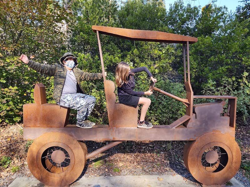Red Brick Road Park - Image 1
