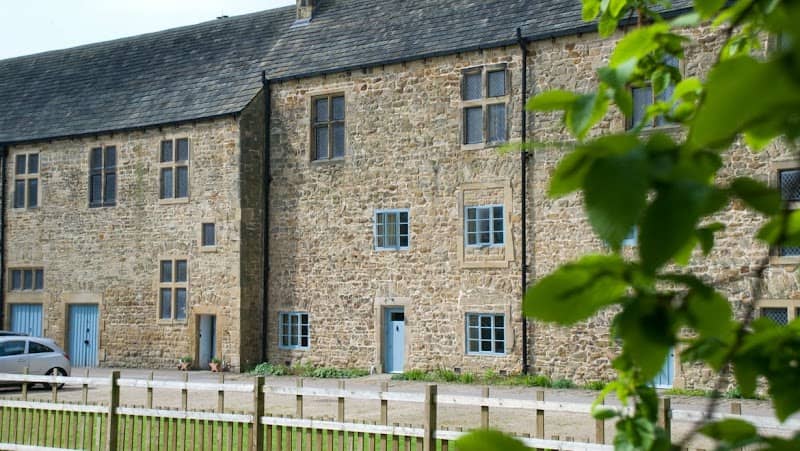 4 Stable Yard Cottage - Image 1