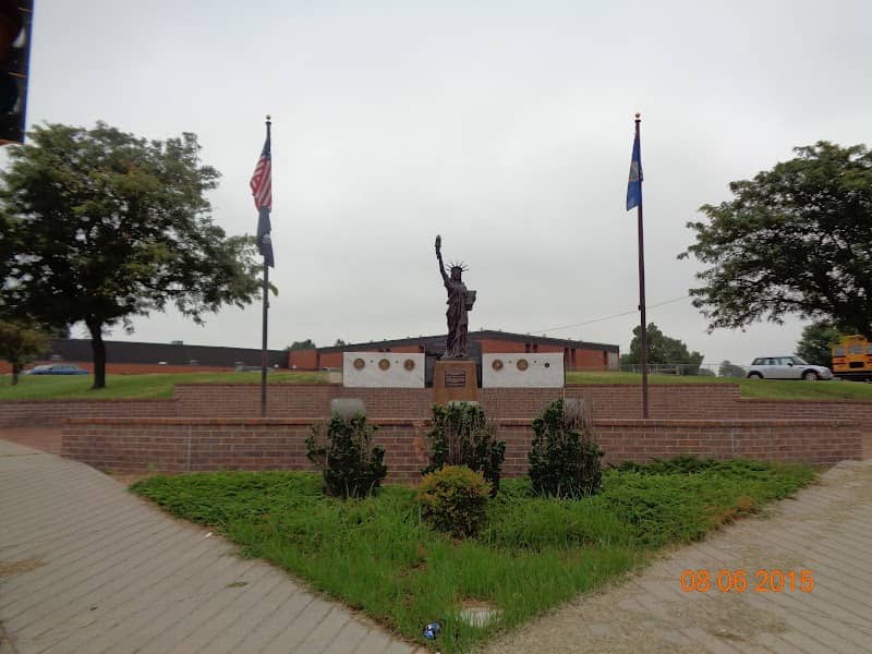 Mini Statue of Liberty - Image 1