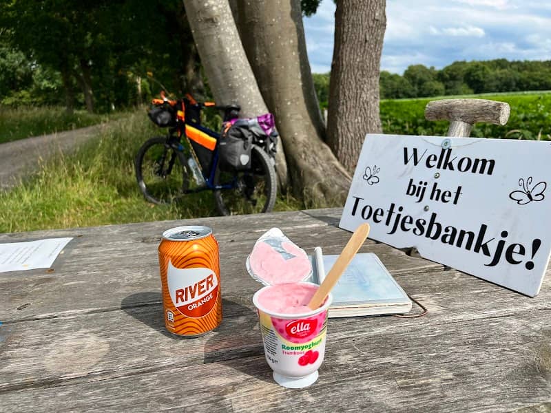 Toetjesbankje - Image 1