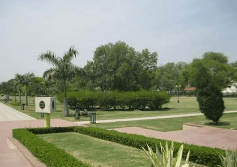Town Park - Image 1