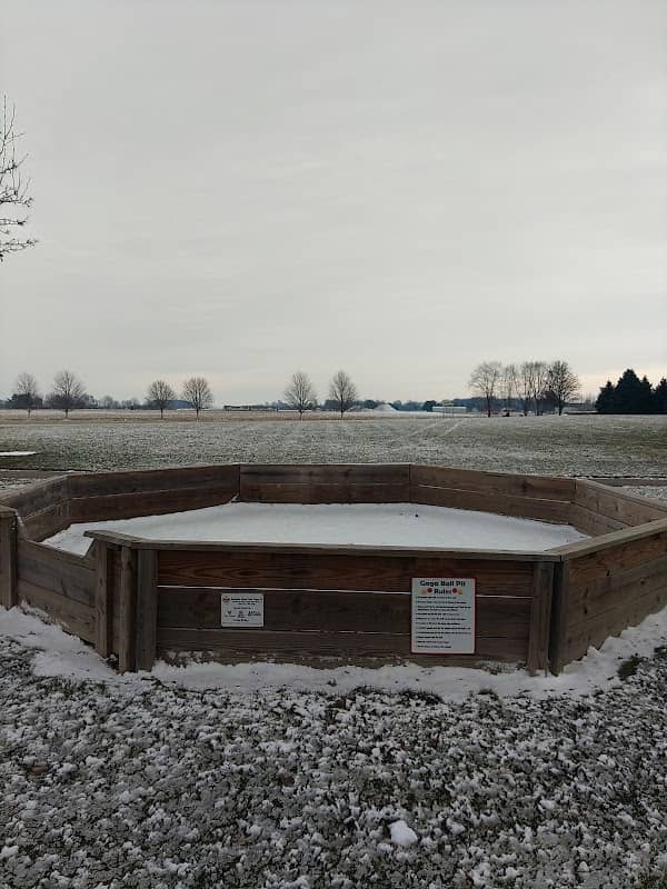 Rossville Town Park Pavilion - Image 1