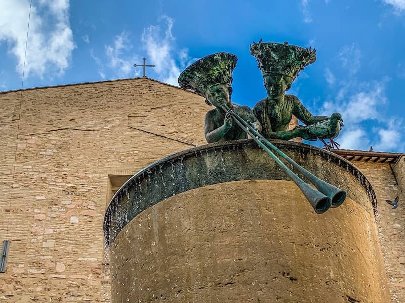 Fontana in Memoria dei Caduti - Image 2