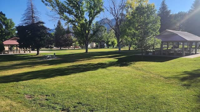 Riverside Park - Image 2