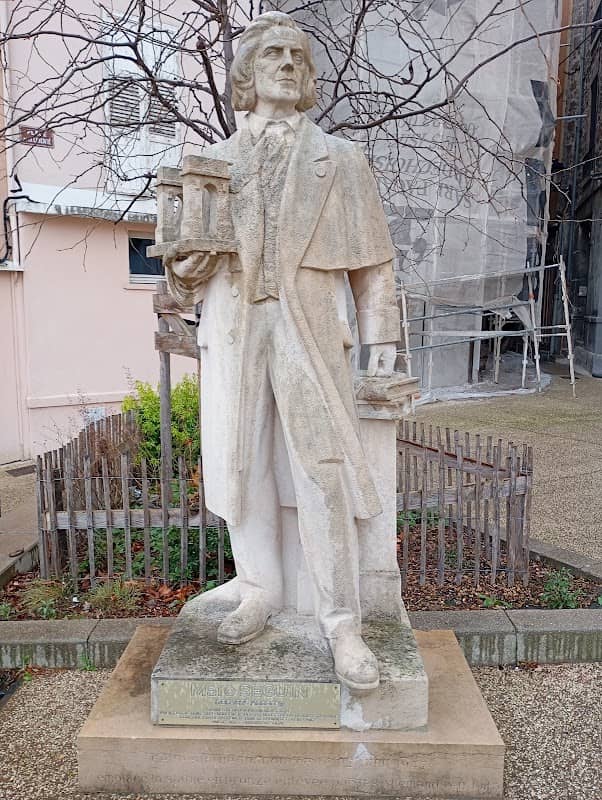 Statue de Marc Seguin - Image 1