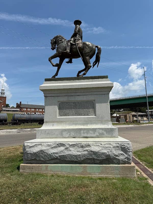 Victory Park - Image 1