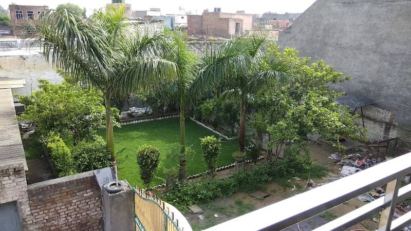 LUCKY TRAVELS HOUSE - Image 1