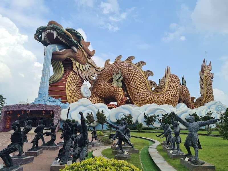 Dragon Descendants Museum - Image 1