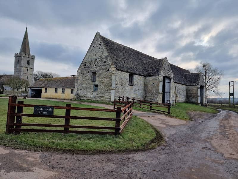 Ashleworth Tithe Barn - Image 1