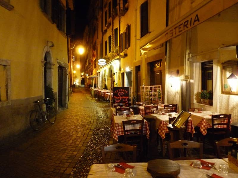 Piazza delle Erbe - Image 2
