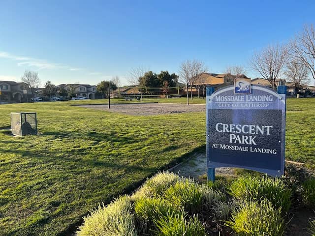 Crescent Park at Mossdale Landing - Image 1