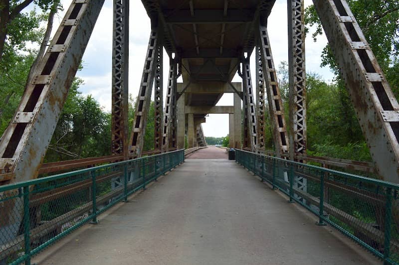 Meridian Bridge Plaza - Image 1