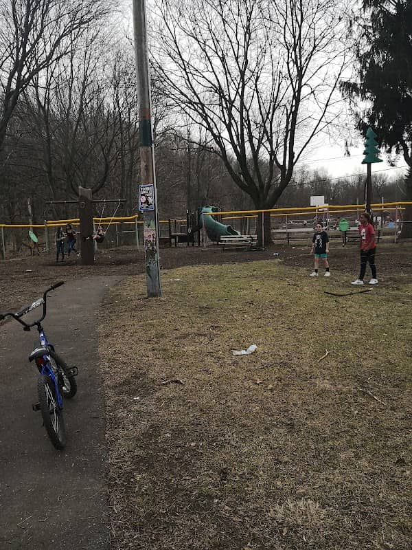 East End Playground - Image 3