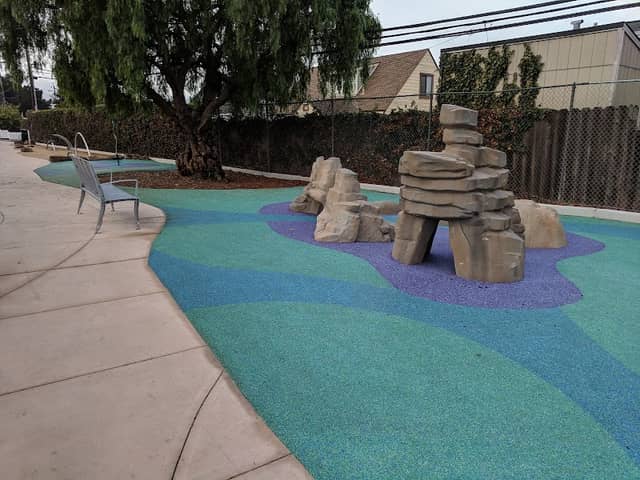 Francisco Terrace Playlot - Image 1
