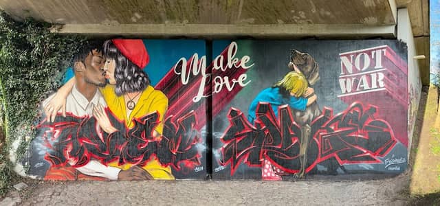 Freischuetz Graffiti "Make Love, Not War" - Image 1