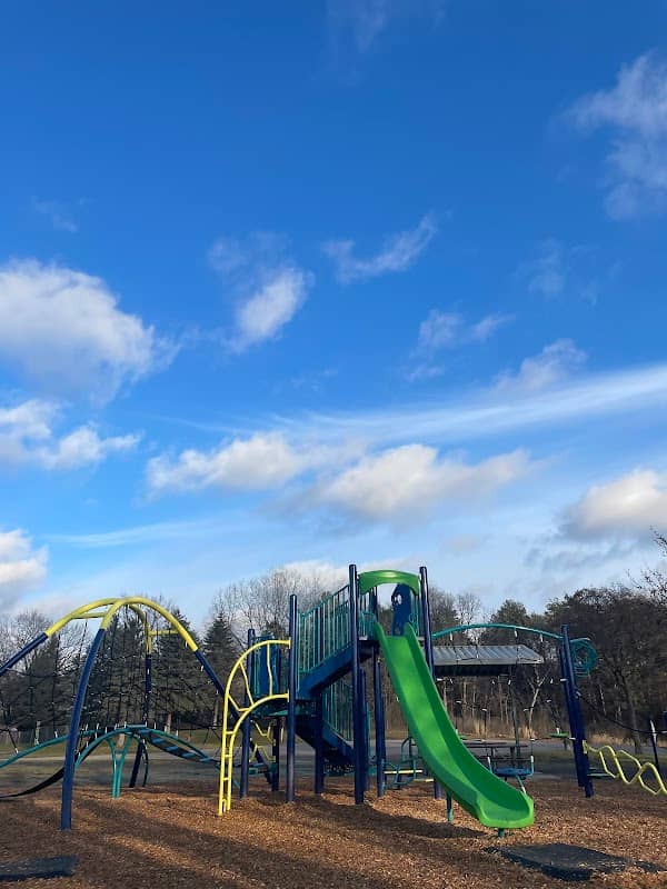 Willow Park - Image 1