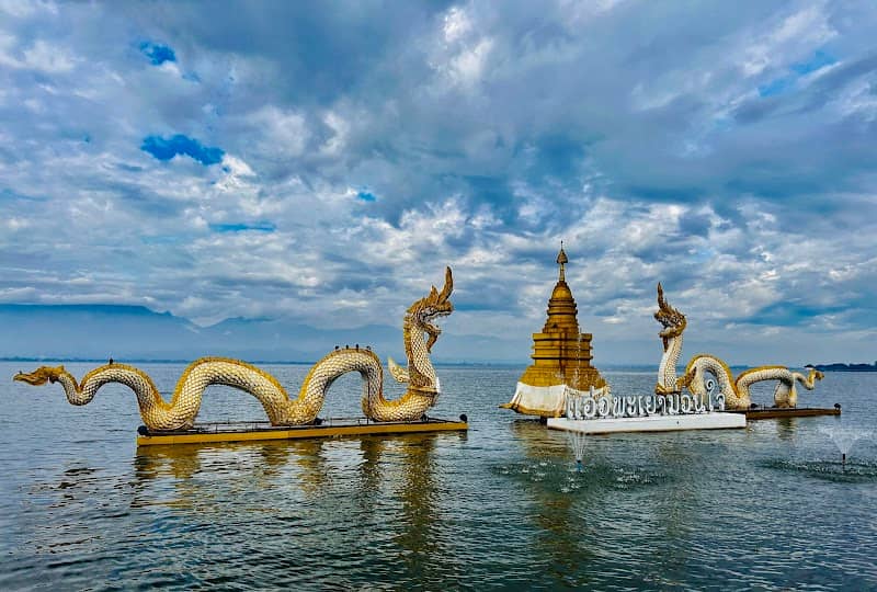 Phayao Naga Statues - Image 1