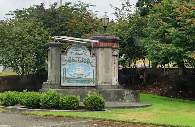 Welcome to Astoria Sign - Image 3