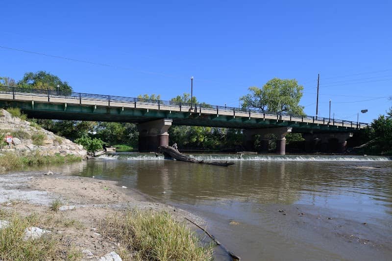 Boat ramp river access - Image 1