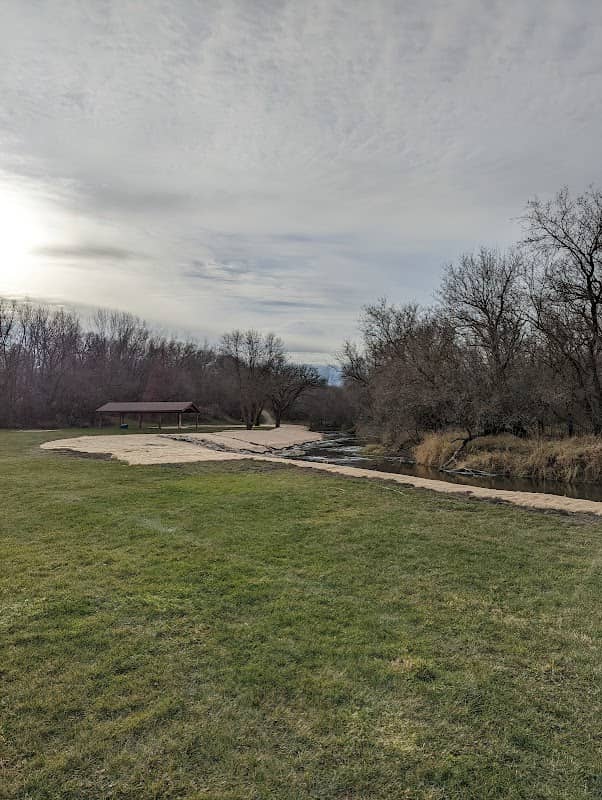 Riverside Park - Image 2