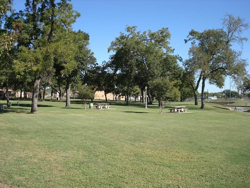 Henderson Park - Image 3