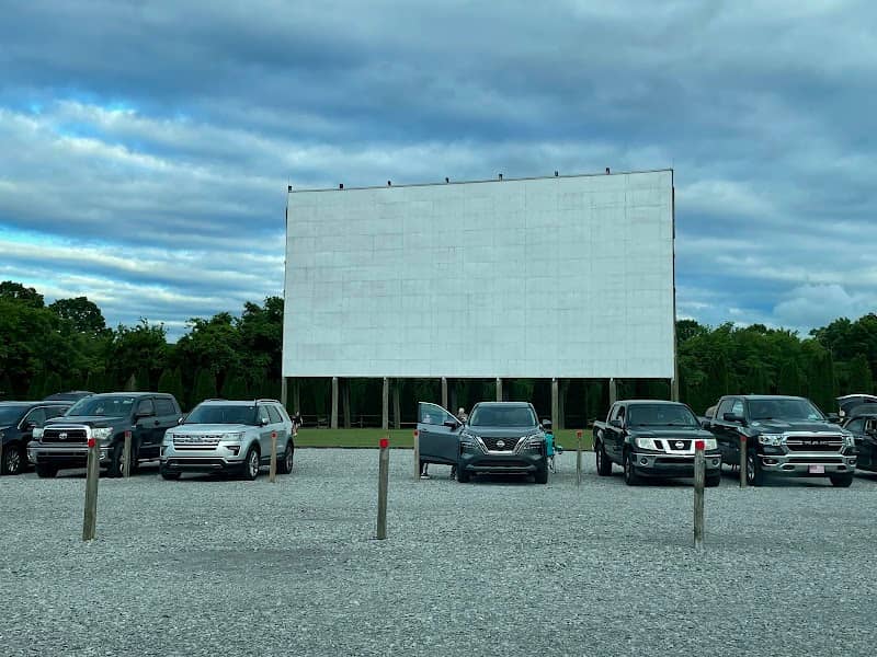 Wilderness Outdoor Movie Theater - Image 2