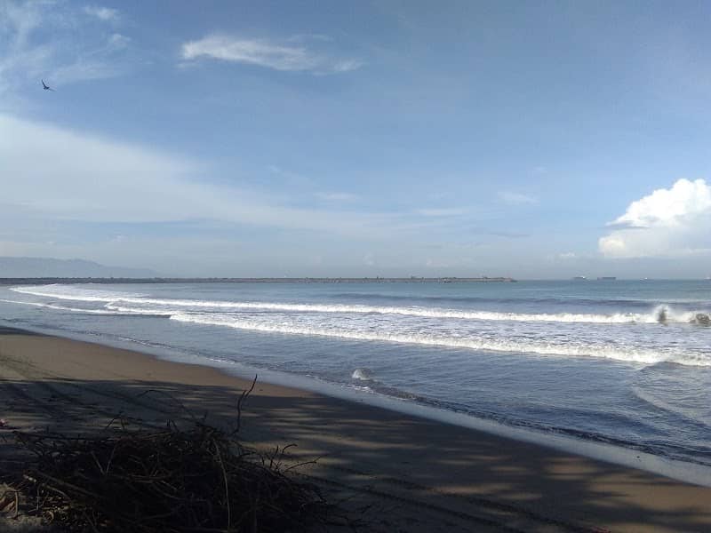 Pantai Pelabuhan Ratu - Image 1