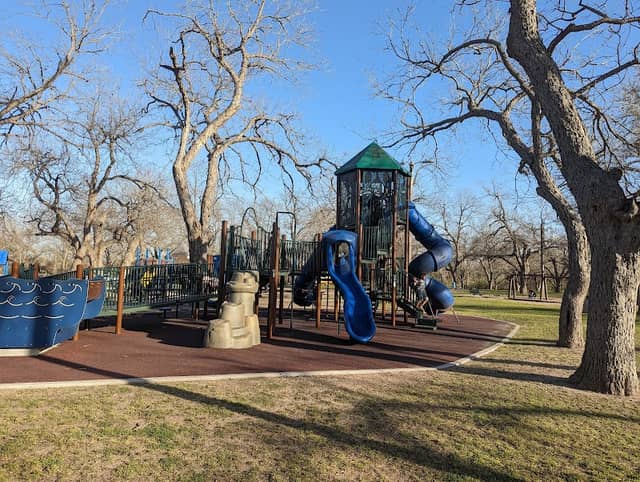 Riverview Park - Image 3