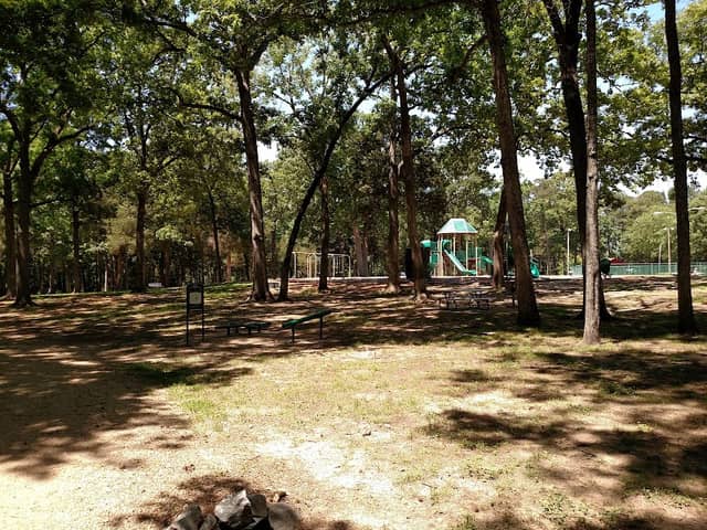 Park On Wilgrove - Image 1