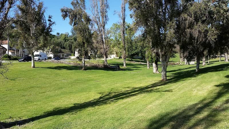 Country Crossing Park - Image 1