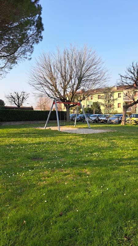 Parco pubblico area verde - Image 1