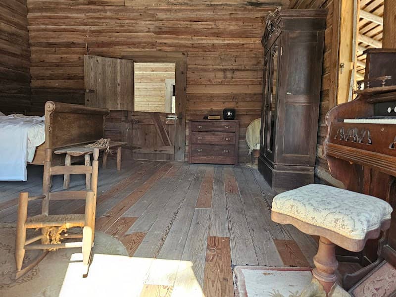 Cracker Homestead - Image 2