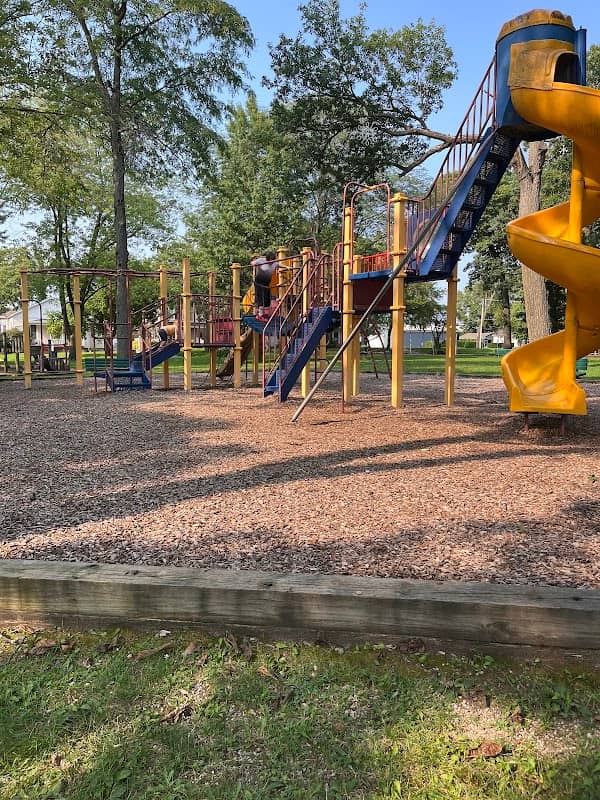 Chapin Park - Image 2
