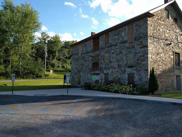 Heyworth Mason Park - Image 1