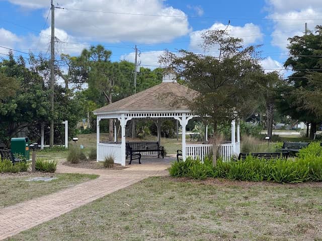 Grove City Walking Park - Image 2