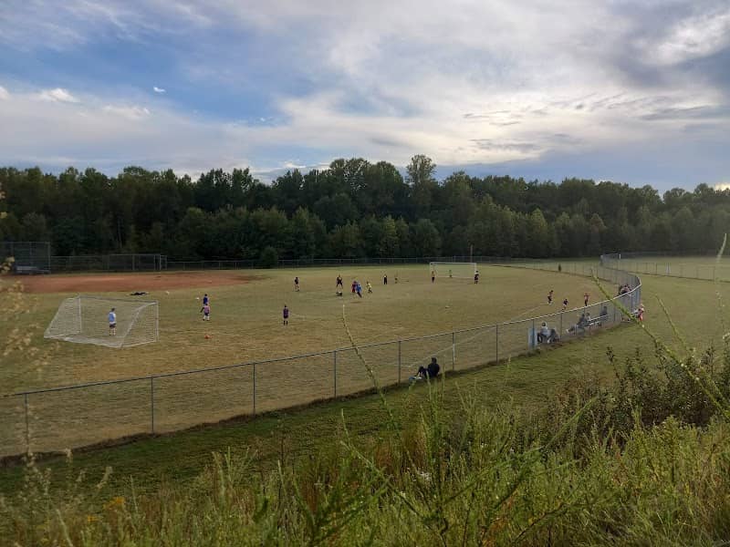 Highland Drive Park - Image 1